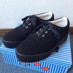 厚底スニーカーのサムネイル