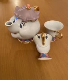 ポット夫人　ティーカップセット　ディズニーランドのサムネイル