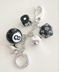 8 Ball Keychain キーホルダー　8ボール　ダイス　ビリヤードのサムネイル