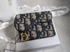 【Dior】Saddle コンパクトウォレットのサムネイル