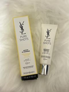 YSL ピュアショット エアリーライト UV50 30mlのサムネイル
