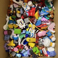 マックドナルドコレクションのおもちゃのサムネイル