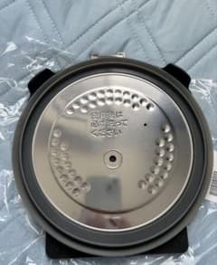 320A2380 東芝 炊飯器 用の 内ぶた 組立 (内ブタ・（1.0L) - メルカリ