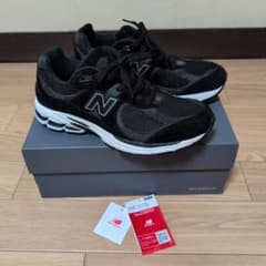 New Balance 2002R "Black Gunmetal"のサムネイル