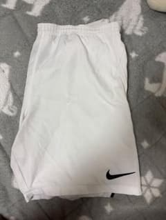 Nike ホワイト ハーフパンツのサムネイル