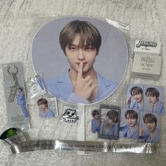 NCT DREAM チソン jisung うちわ トレカ アクキー まとめ売り - メルカリ