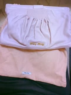 miumiu クラッチバックのサムネイル