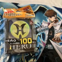 遊戯王 HERO カードプロテクター 100枚入り スリーブ 1個 - メルカリ