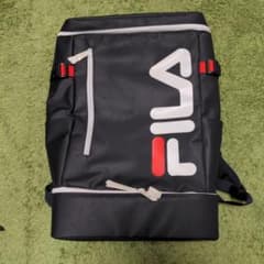 新品　FILA リュック バックパック 撥水加工のサムネイル