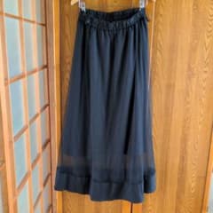 ロングスカート黒色のサムネイル