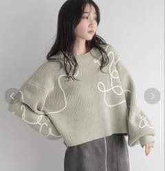 エンブロイダリーニップルオーバーLS ニット　セーターのサムネイル