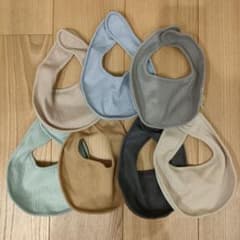 未使用　スタイ7枚セット　よだれかけのサムネイル