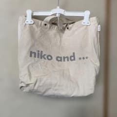 niko and ... ベージュ トートバッグのサムネイル