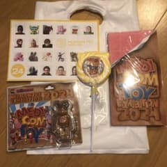 非売品BE@RBRICKベアブリック100%タオル キャンディ セットのサムネイル