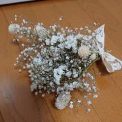 ドライフラワー 真っ白 カスミ多めのサムネイル