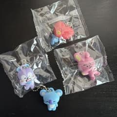 くら寿司　BT21 キーホルダー4種セットのサムネイル