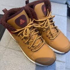 Nike ハイカットスニーカー ブラウン/レッドのサムネイル