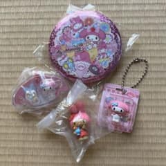 マイメロディ グッズ ガチャガチャなど　4点セット　缶バッジ　パッケージチャームのサムネイル