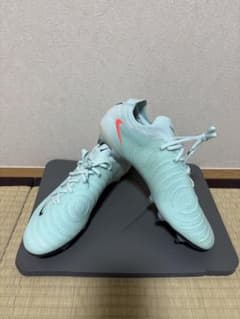 NIKE PHANTOM GX サッカースパイク 3連休限定価格！のサムネイル