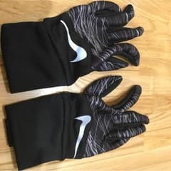 Nikeスポーツ手袋のサムネイル