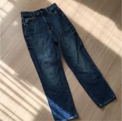 GU ハイウェストストレートデニムのサムネイル