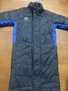 umbro ベンチコート 黒/青 キルティングのサムネイル