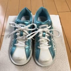 お値下げ‼️ボーリングシューズのサムネイル