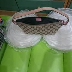 GUCCI(来週末までの限定品)のサムネイル