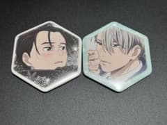 ユーリ!!! on ICE 六角形缶バッジ 勝生勇利 ヴィクトルのサムネイル