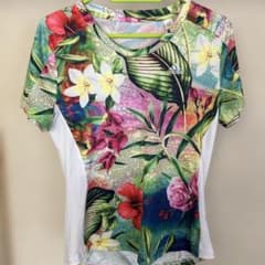 adidas Tシャツ　Sサイズ