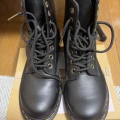 Dr. Martens ブラック レースアップブーツのサムネイル