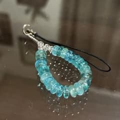 天然石 アパタイト ストラップ 約5cm×3cm ブルー系のサムネイル