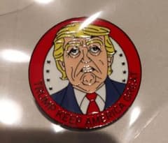 ユニークなトランプ大統領 ピンバッジ - メルカリ