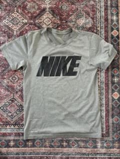 NIKE tシャツのサムネイル
