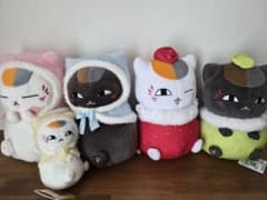 夏目友人帳　ニャンコ先生　いちご　あったかケープ　ぬいぐるみ　マスコット