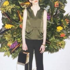 新品未使用❤️murua カットソー カーキのサムネイル