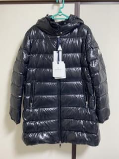 Moncler Courcelles Giubbotto TG 4 ブラックのサムネイル