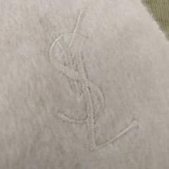 さゆりん様専用☆イヴサンローラン　カシミヤ100%マフラーのサムネイル