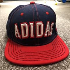 美品⭐︎adidasキャップのサムネイル