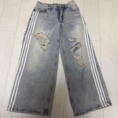 【ア様専用】adidas ダメージ加工 ワイドレッグデニムのサムネイル
