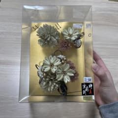 髪飾り　成人式　卒業式のサムネイル