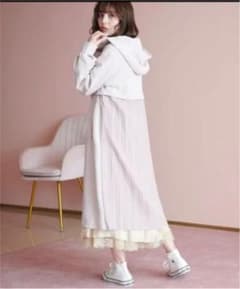 MAJESTIC LEGON  バックプリーツフードコートのサムネイル