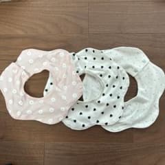 西松屋　ベビー用 防水スタイ 3枚セット 花型のサムネイル