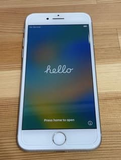 iPhone 8 シルバー 本体 SIMフリー バッテリー100%のサムネイル