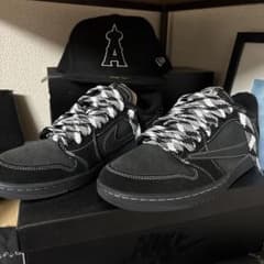 Travis Scott × Nike Air Jordan 1 Low OGのサムネイル
