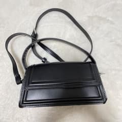 ZARA ザラ　ショルダーバッグ ブラック ミニバッグ　ハンドバッグのサムネイル