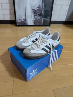adidas スニーカー ホワイト グレーのサムネイル