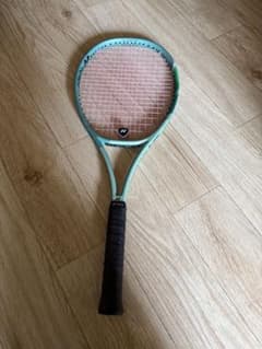 YONEX パーセプト 100 テニスラケットのサムネイル