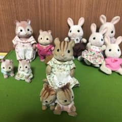 らら様専用　シルバニアファミリー 人形のサムネイル