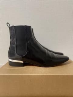 ZARA サイドゴア ショートブーツ ブラックのサムネイル